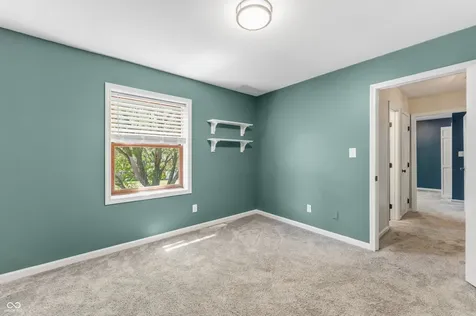 906 Hummingbird Lane Columbus IN 47203