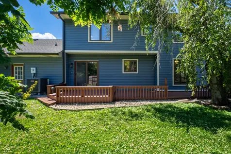 906 Hummingbird Lane Columbus IN 47203