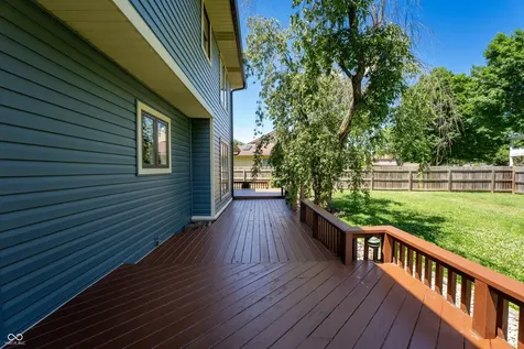 906 Hummingbird Lane Columbus IN 47203