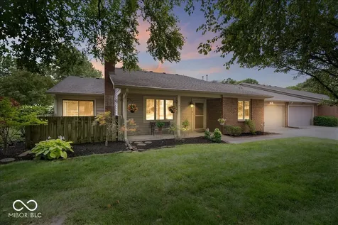 7438 Prairie Lake Drive Indianapolis IN 46256