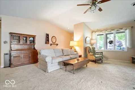 7438 Prairie Lake Drive Indianapolis IN 46256