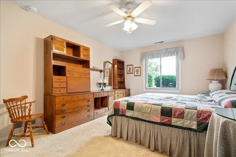 7438 Prairie Lake Drive Indianapolis IN 46256