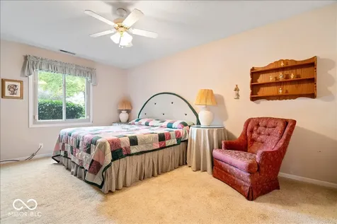 7438 Prairie Lake Drive Indianapolis IN 46256
