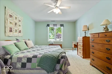 7438 Prairie Lake Drive Indianapolis IN 46256