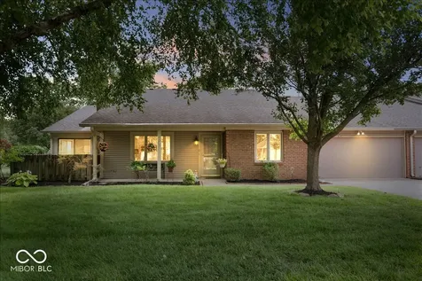 7438 Prairie Lake Drive Indianapolis IN 46256