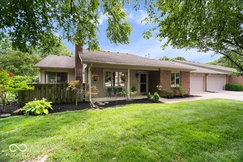 7438 Prairie Lake Drive Indianapolis IN 46256