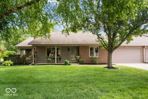 7438 Prairie Lake Drive Indianapolis IN 46256