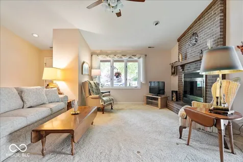 7438 Prairie Lake Drive Indianapolis IN 46256