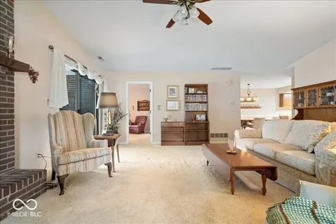 7438 Prairie Lake Drive Indianapolis IN 46256