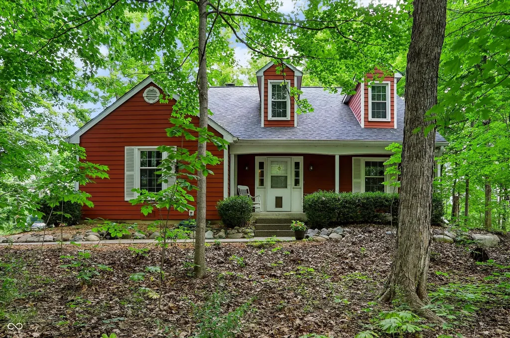 113 N White Horse Lane Fishers IN 46038
