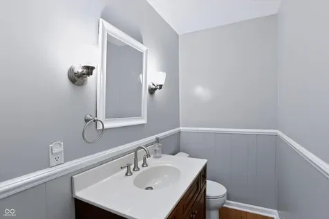 113 N White Horse Lane Fishers IN 46038