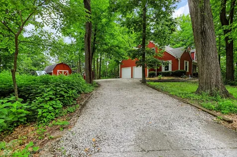 113 N White Horse Lane Fishers IN 46038