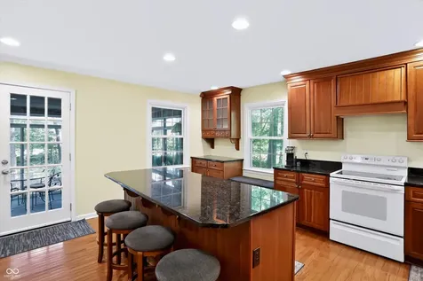 113 N White Horse Lane Fishers IN 46038