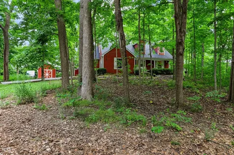 113 N White Horse Lane Fishers IN 46038