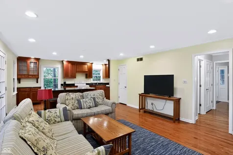 113 N White Horse Lane Fishers IN 46038
