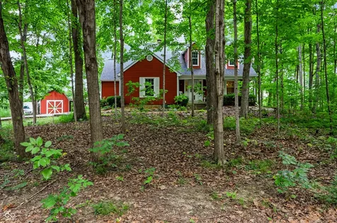 113 N White Horse Lane Fishers IN 46038