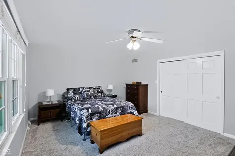113 N White Horse Lane Fishers IN 46038