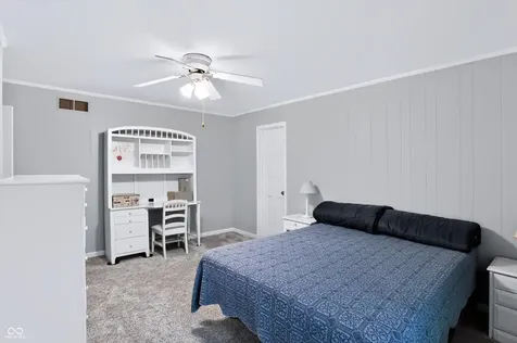 113 N White Horse Lane Fishers IN 46038