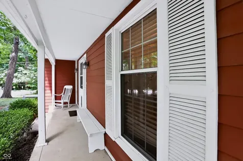113 N White Horse Lane Fishers IN 46038