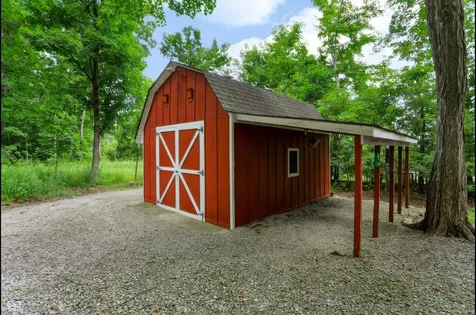 113 N White Horse Lane Fishers IN 46038