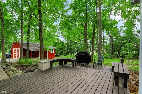 113 N White Horse Lane Fishers IN 46038