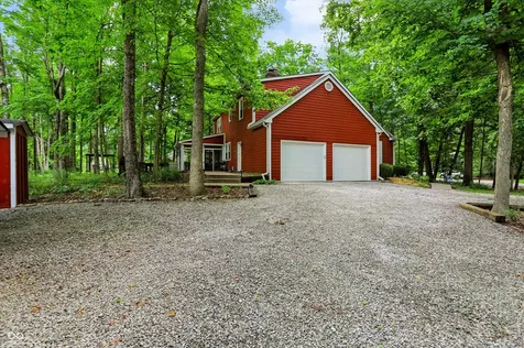 113 N White Horse Lane Fishers IN 46038