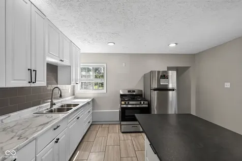 3301 Auburn Drive Indianapolis IN 46224