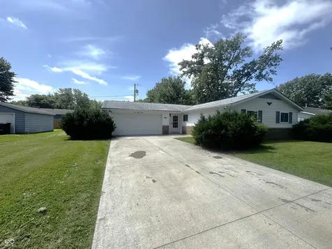 907 North Crawfordsville IN 47933