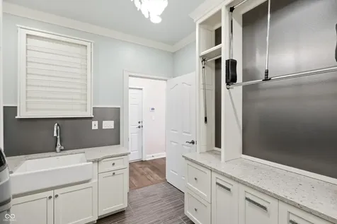 12544 Anchorage Way Fishers IN 46037