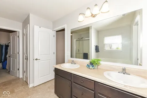 10573 Cobton Circle Noblesville IN 46060