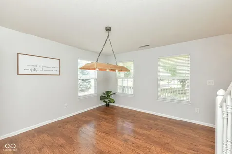 10573 Cobton Circle Noblesville IN 46060
