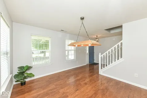 10573 Cobton Circle Noblesville IN 46060