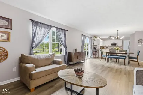 8252 Portside Avon IN 46123