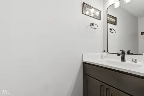 8252 Portside Avon IN 46123