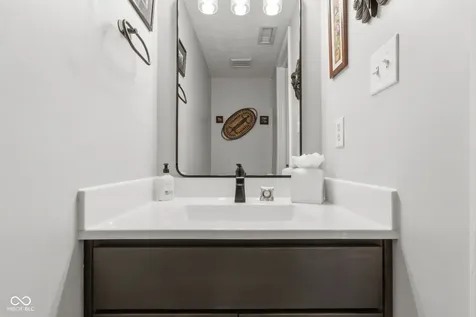 8252 Portside Avon IN 46123