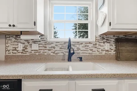 8252 Portside Avon IN 46123
