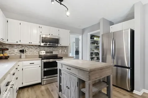 8252 Portside Avon IN 46123