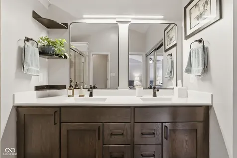 8252 Portside Avon IN 46123