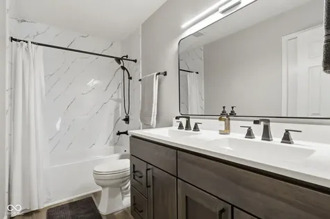 8252 Portside Avon IN 46123