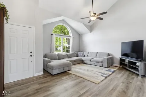 8252 Portside Avon IN 46123