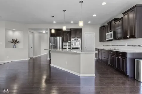 13824 Fieldcrest Drive Mccordsville IN 46055