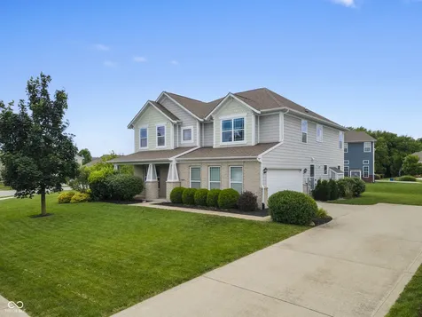 13824 Fieldcrest Drive Mccordsville IN 46055