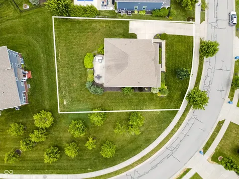13824 Fieldcrest Drive Mccordsville IN 46055
