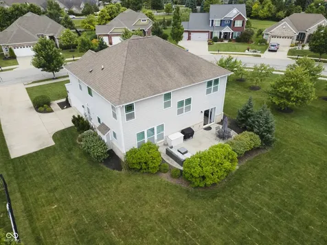 13824 Fieldcrest Drive Mccordsville IN 46055