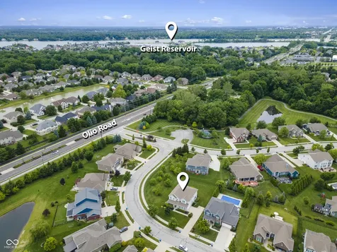 13824 Fieldcrest Drive Mccordsville IN 46055