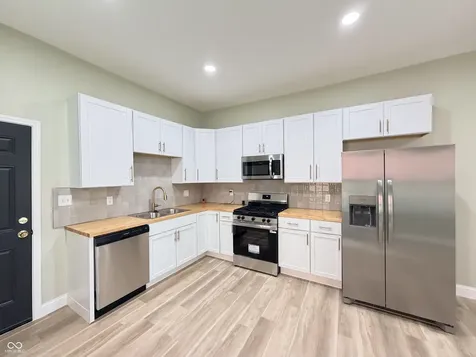 17 E Caven Street Indianapolis IN 46225