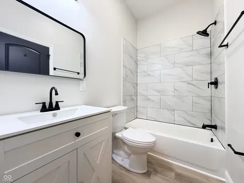 17 E Caven Street Indianapolis IN 46225
