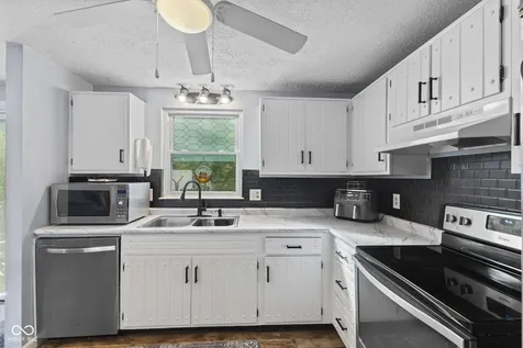 1217 Ridgepointe Drive Indianapolis IN 46234