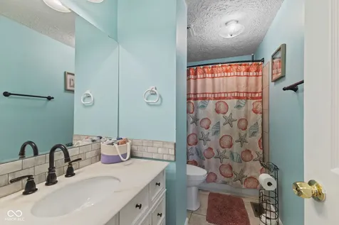 1217 Ridgepointe Drive Indianapolis IN 46234