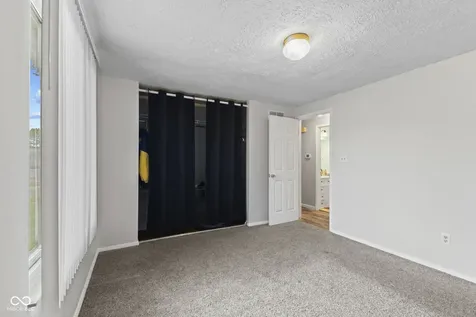 1217 Ridgepointe Drive Indianapolis IN 46234